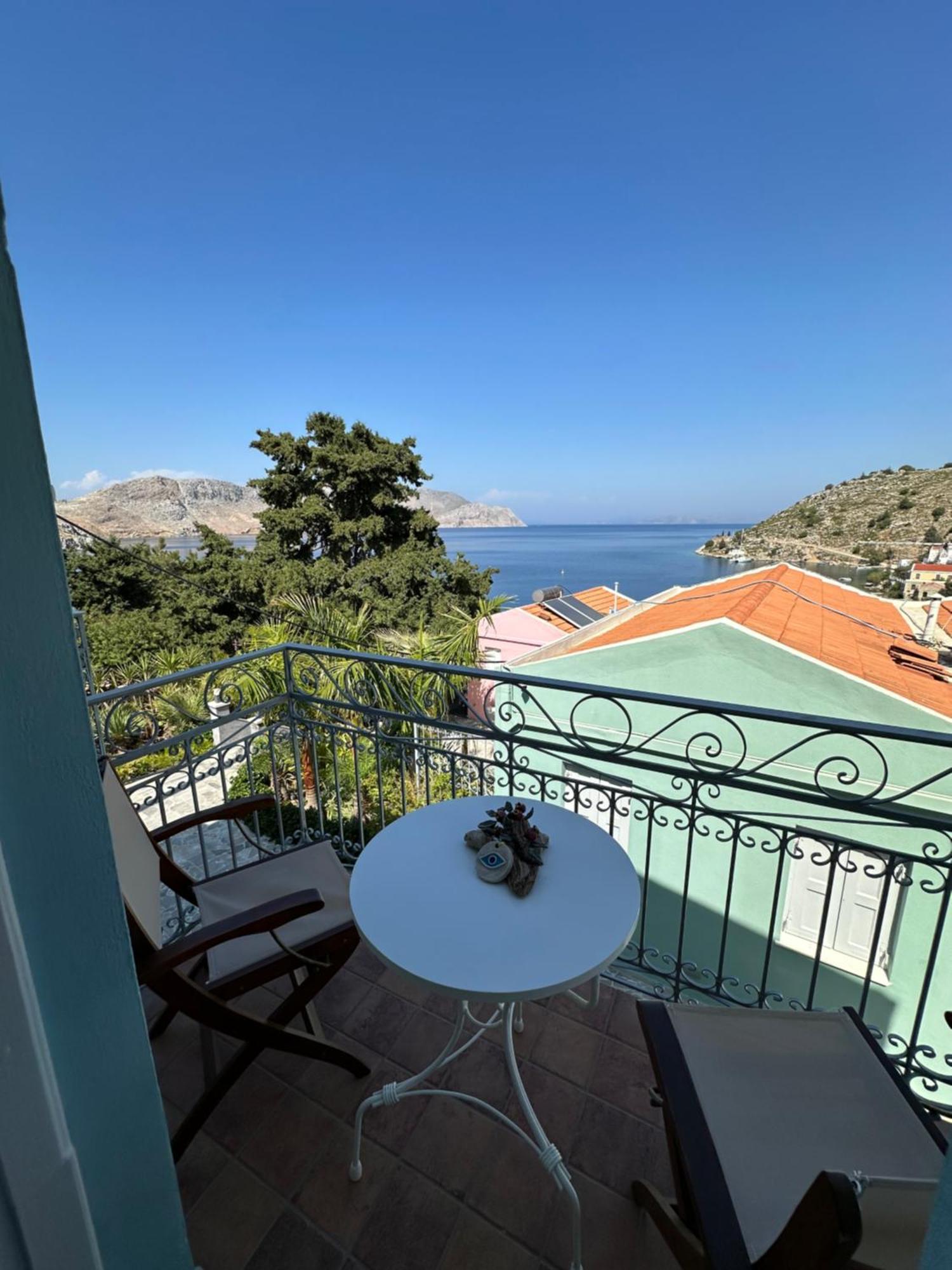 Niriides Hotel Apartments Sými Buitenkant foto