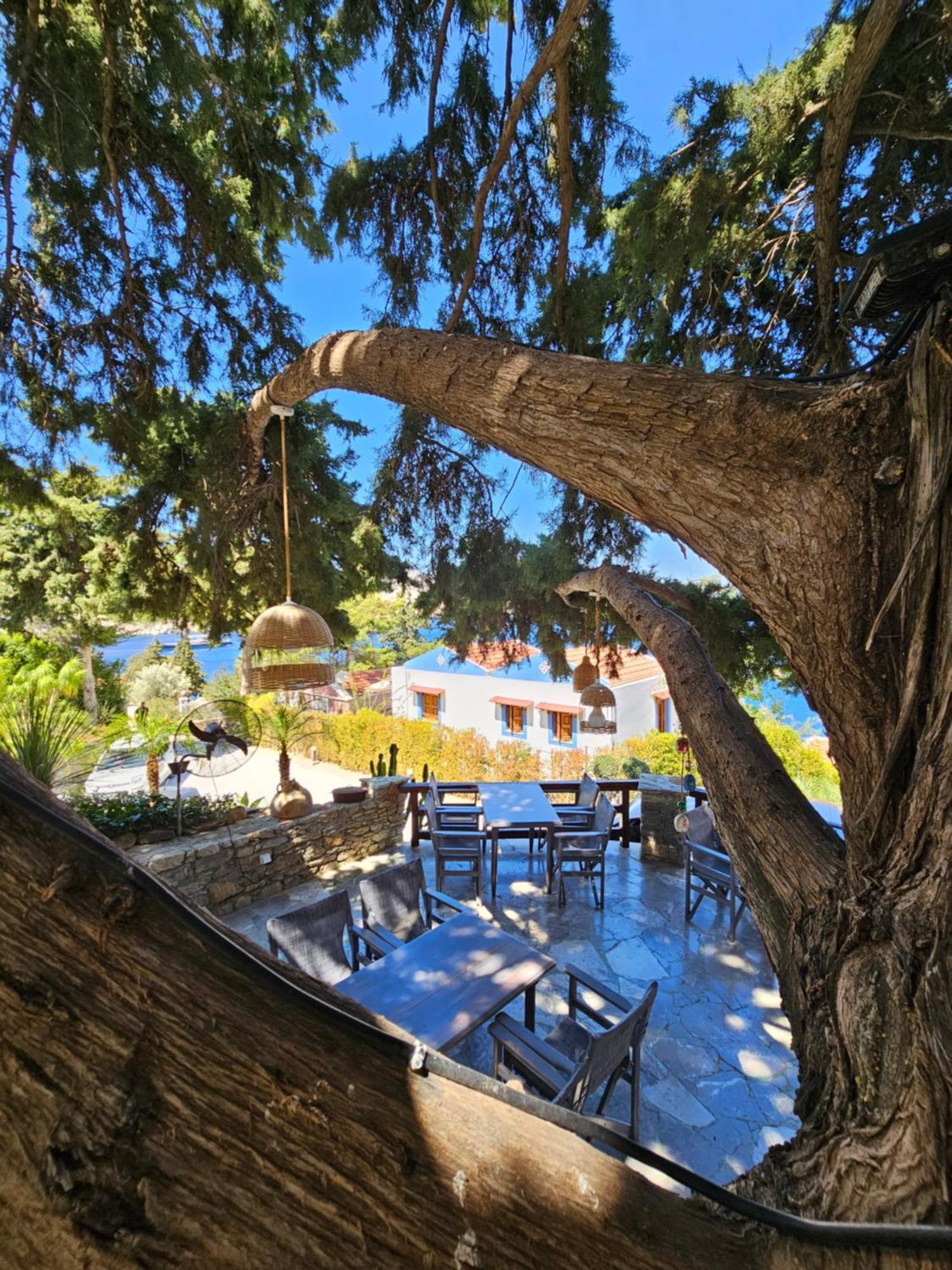 Niriides Hotel Apartments Sými Buitenkant foto